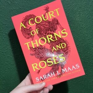 A Court of Thorns and Roses Book